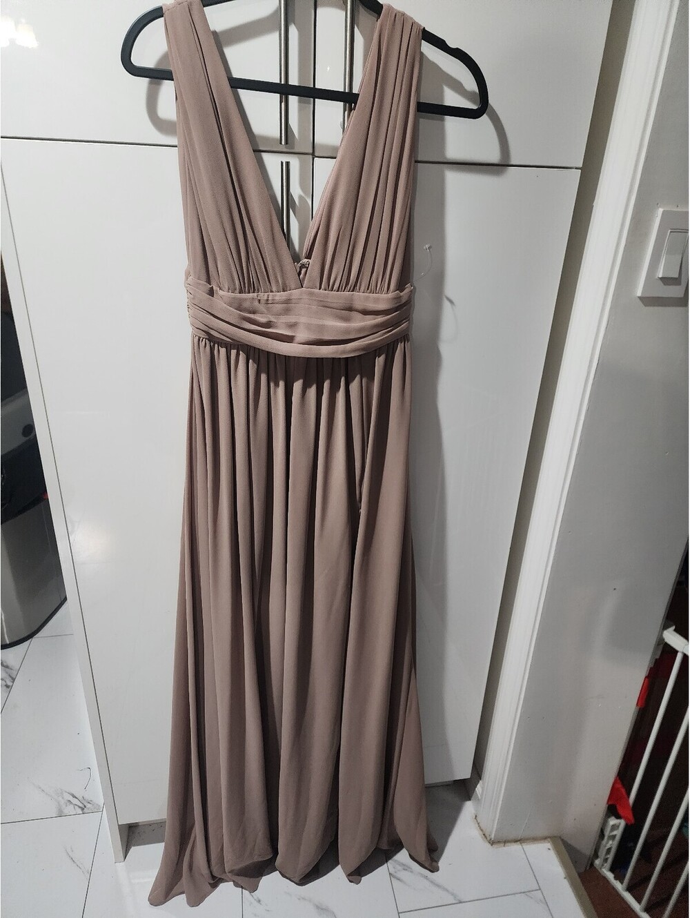 Lulus Women's Taupe Sleeveless Maxi Dress Size Small